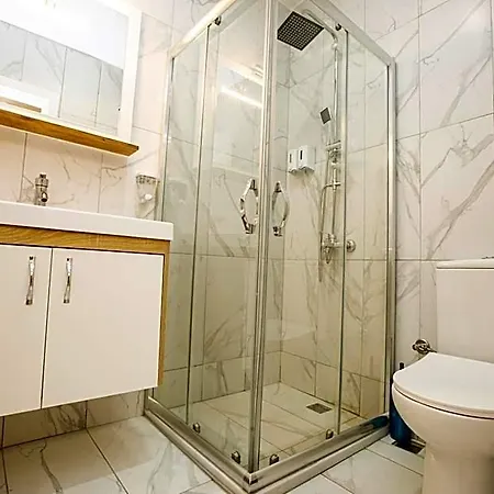 Taksim Square Leon's Hotel 3*