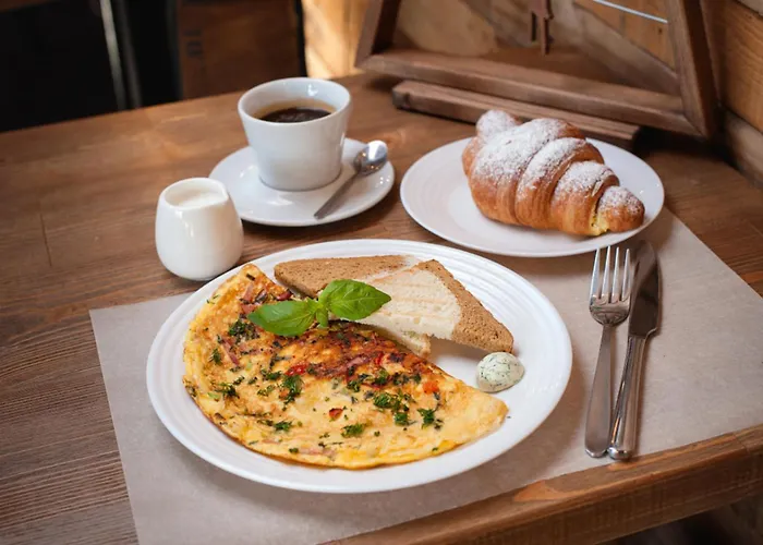 Taksim Square Leon's Hotel 3*